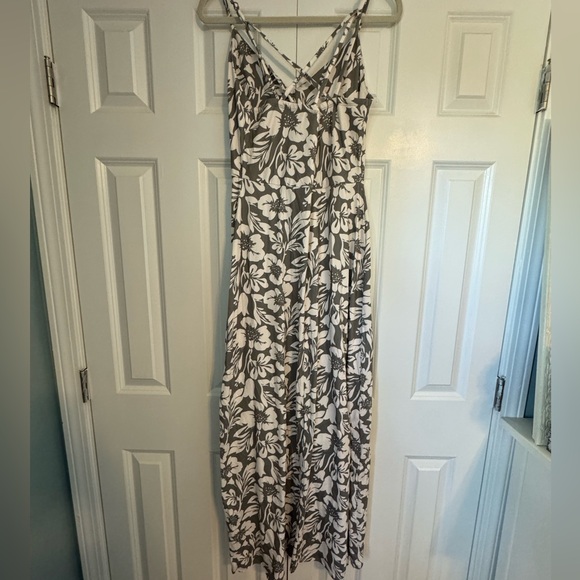 Women’s Flower Print Maxi - Picture 3 of 5